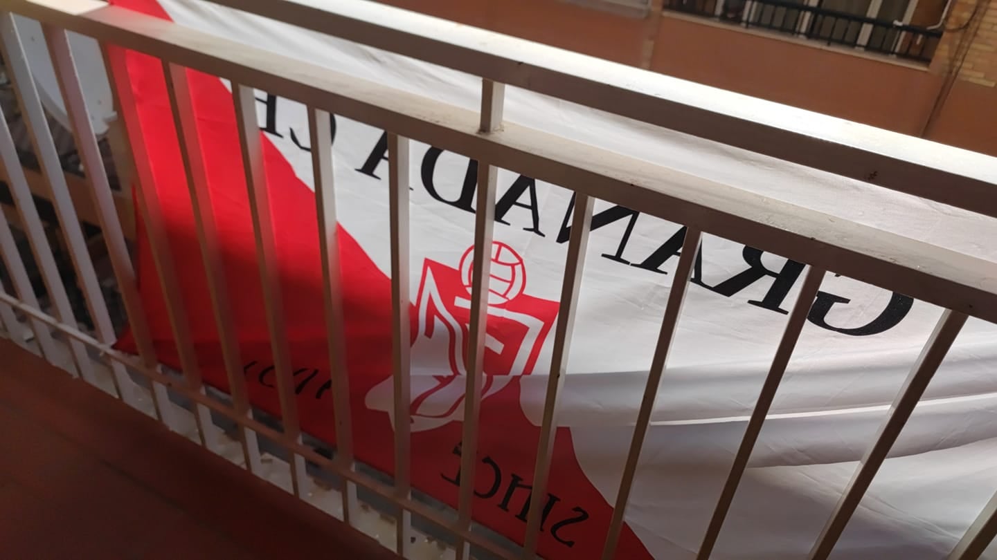 Granada saca sus banderas rumbo a Primera