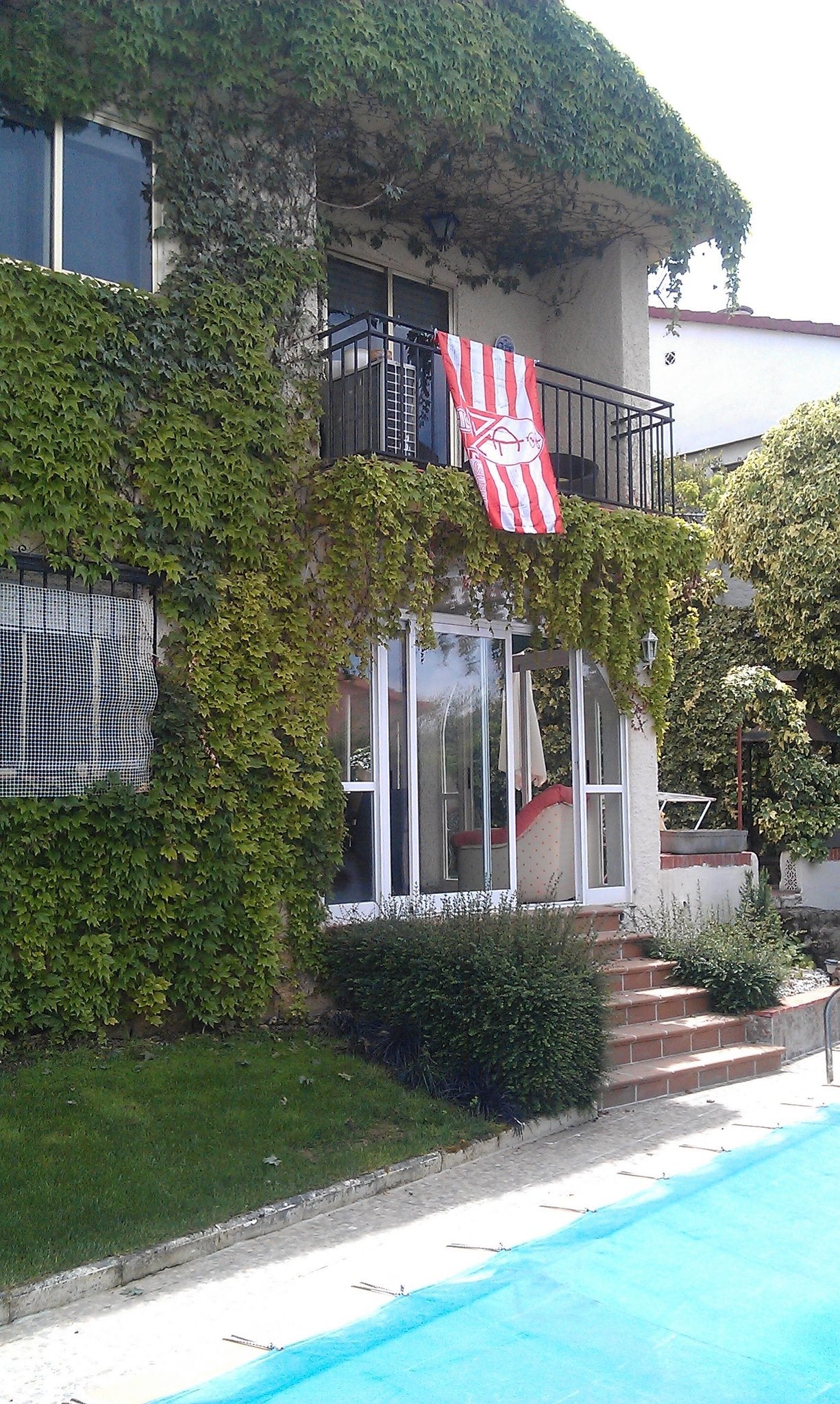 Granada saca sus banderas rumbo a Primera