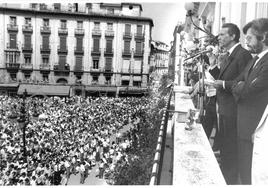 Antonio Gala durante la lectura del pregón de las fiestas del Corpus de 1984.