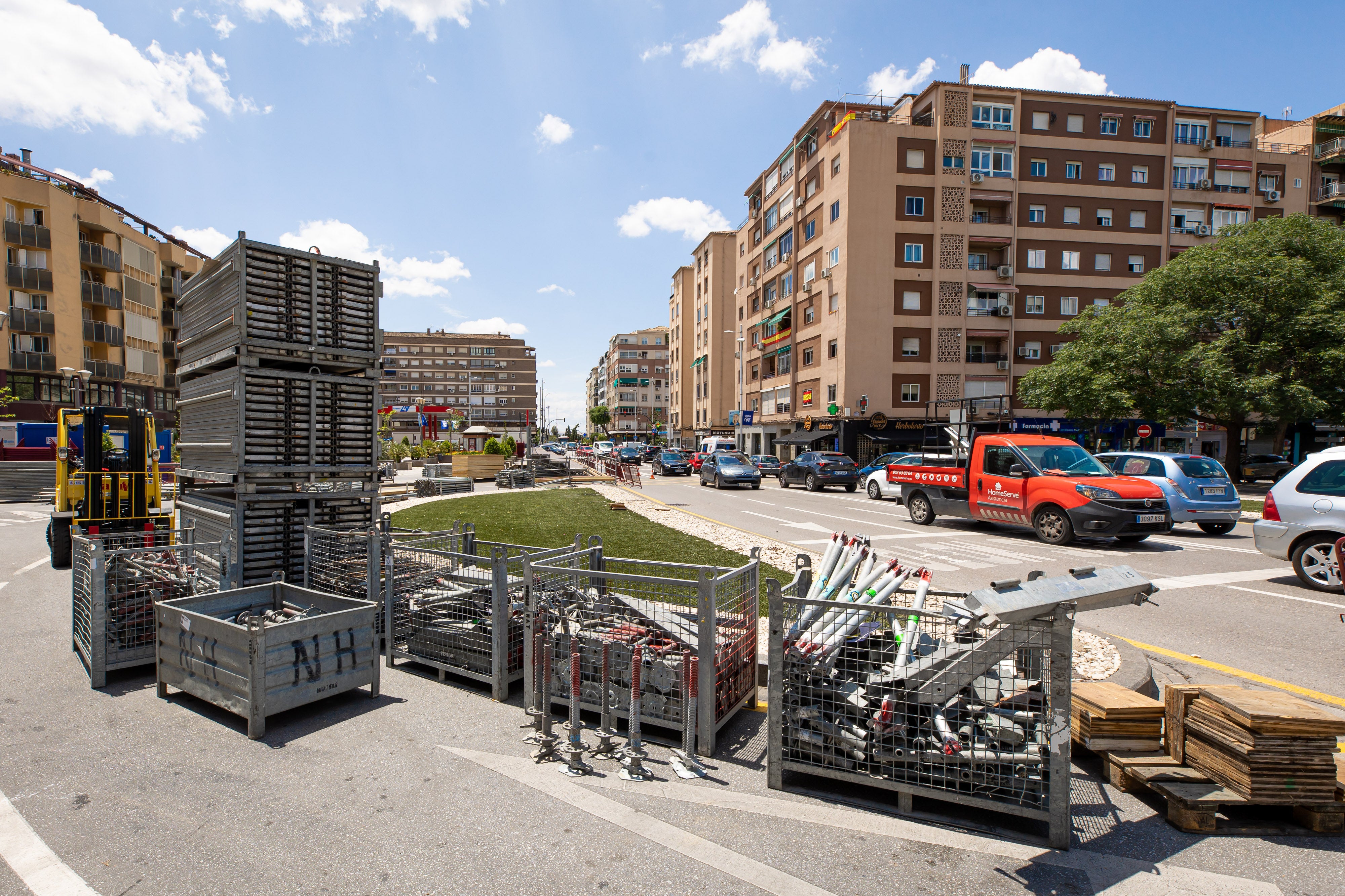 Granada se prepara para el desfile de las Fuerzas Armadas