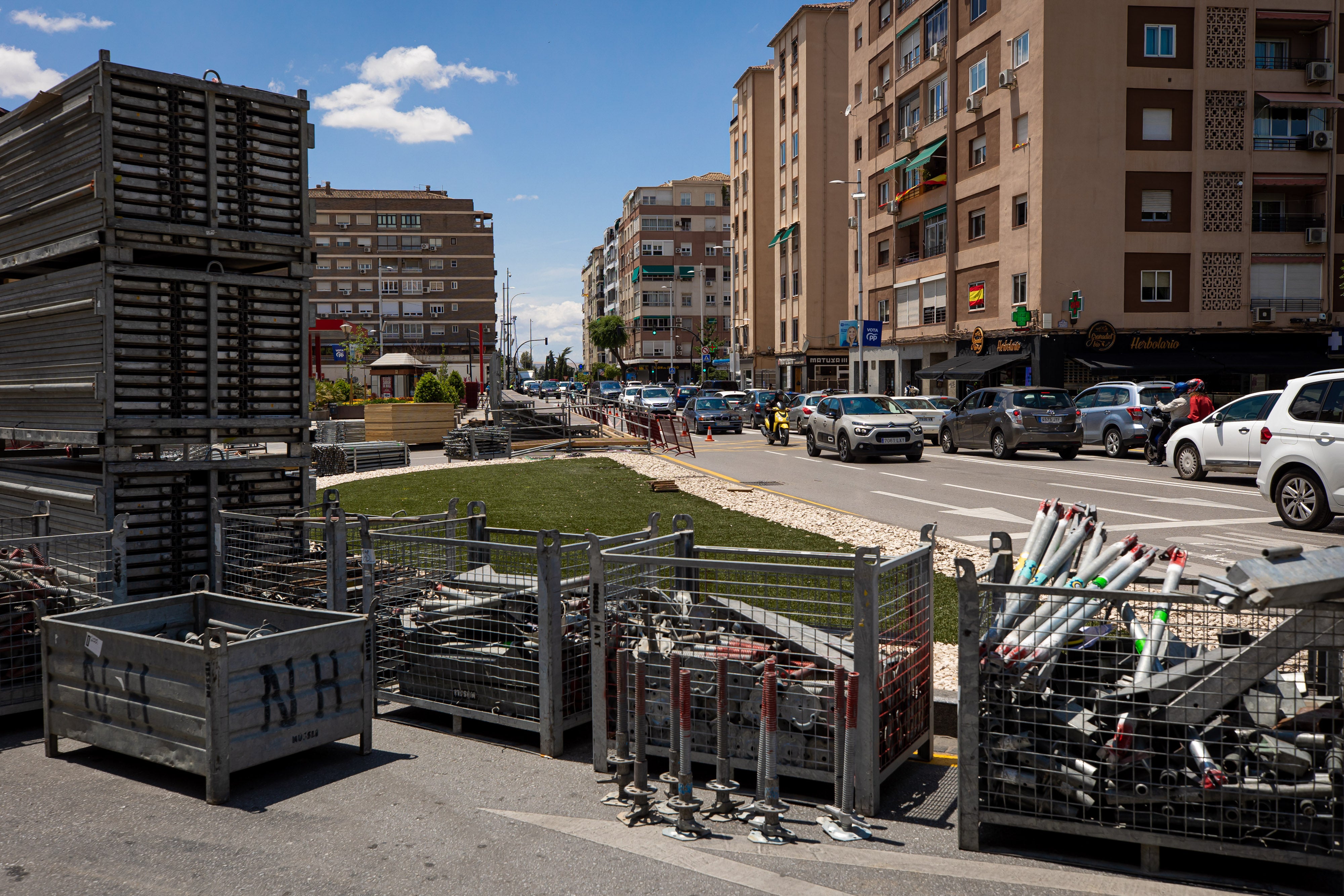 Granada se prepara para el desfile de las Fuerzas Armadas