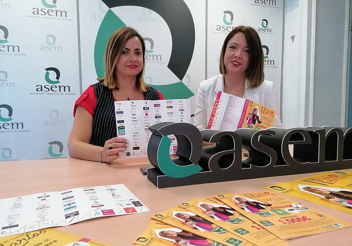 Ana Belén Molina y Paola Gener, en la presentación en Martos.