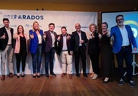 Presentación de la candidatura de Julio Pérez (en el centro).