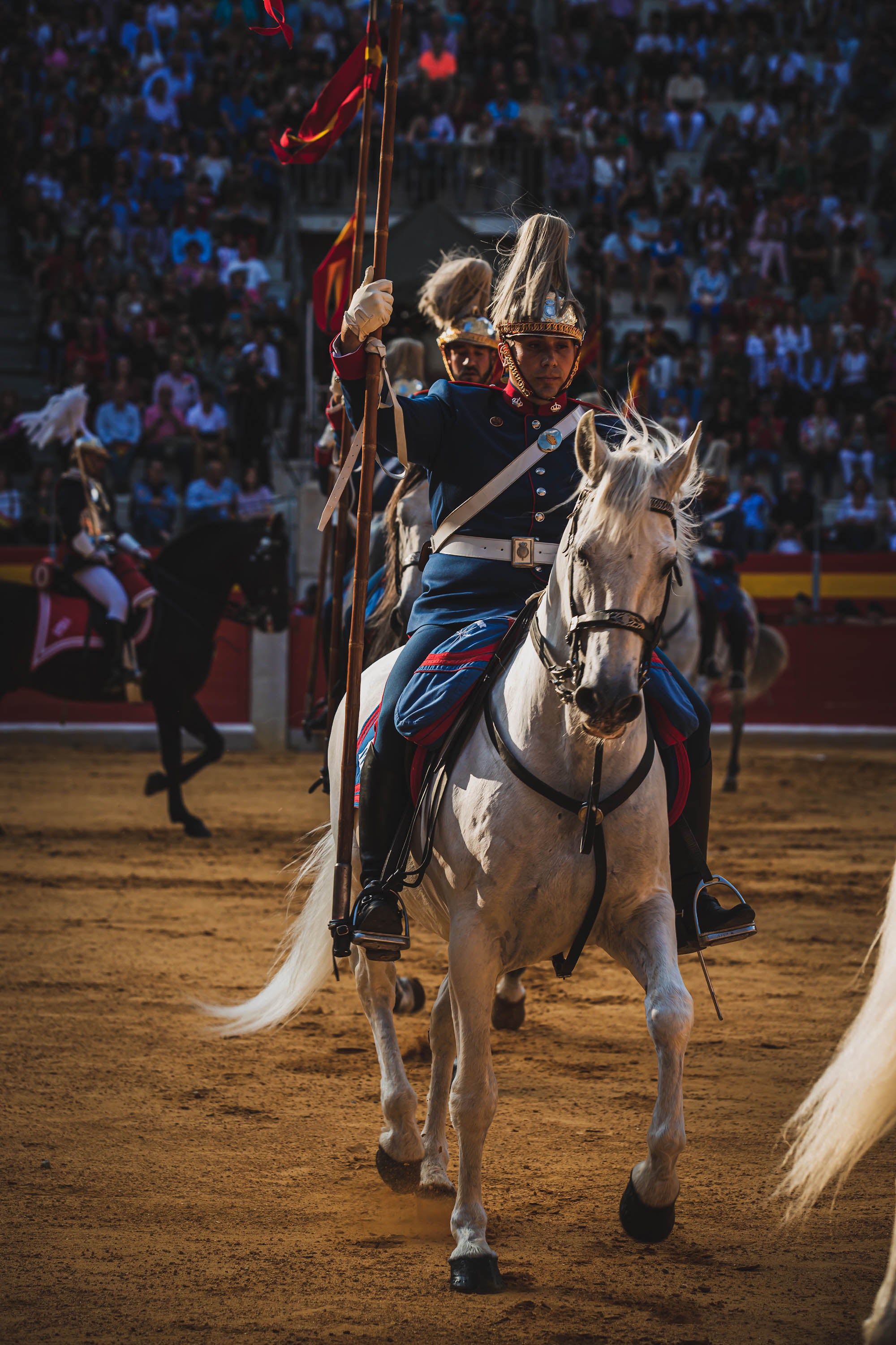 La exhibición militar en la plaza de toros, en imágenes