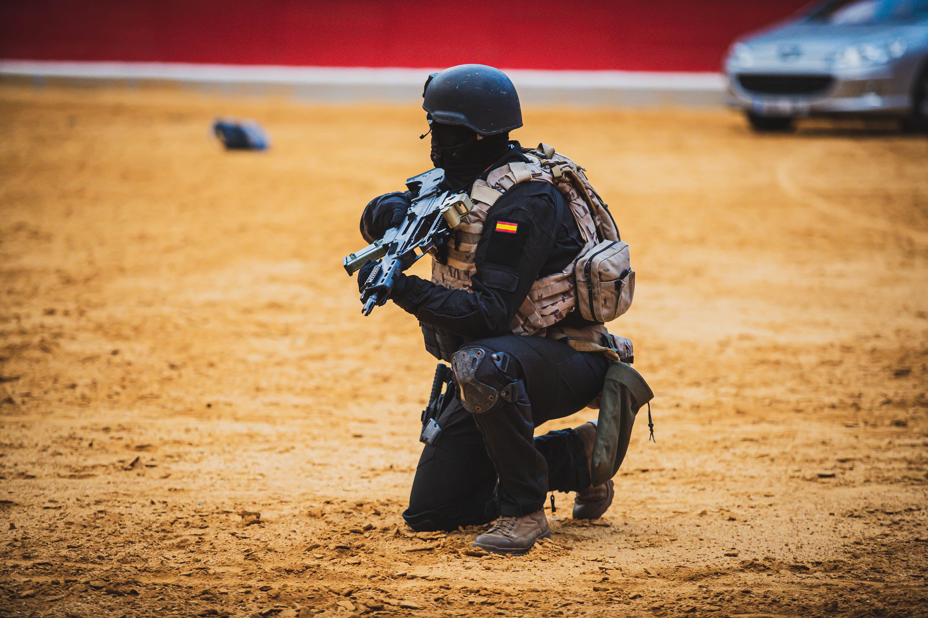 La exhibición militar en la plaza de toros, en imágenes