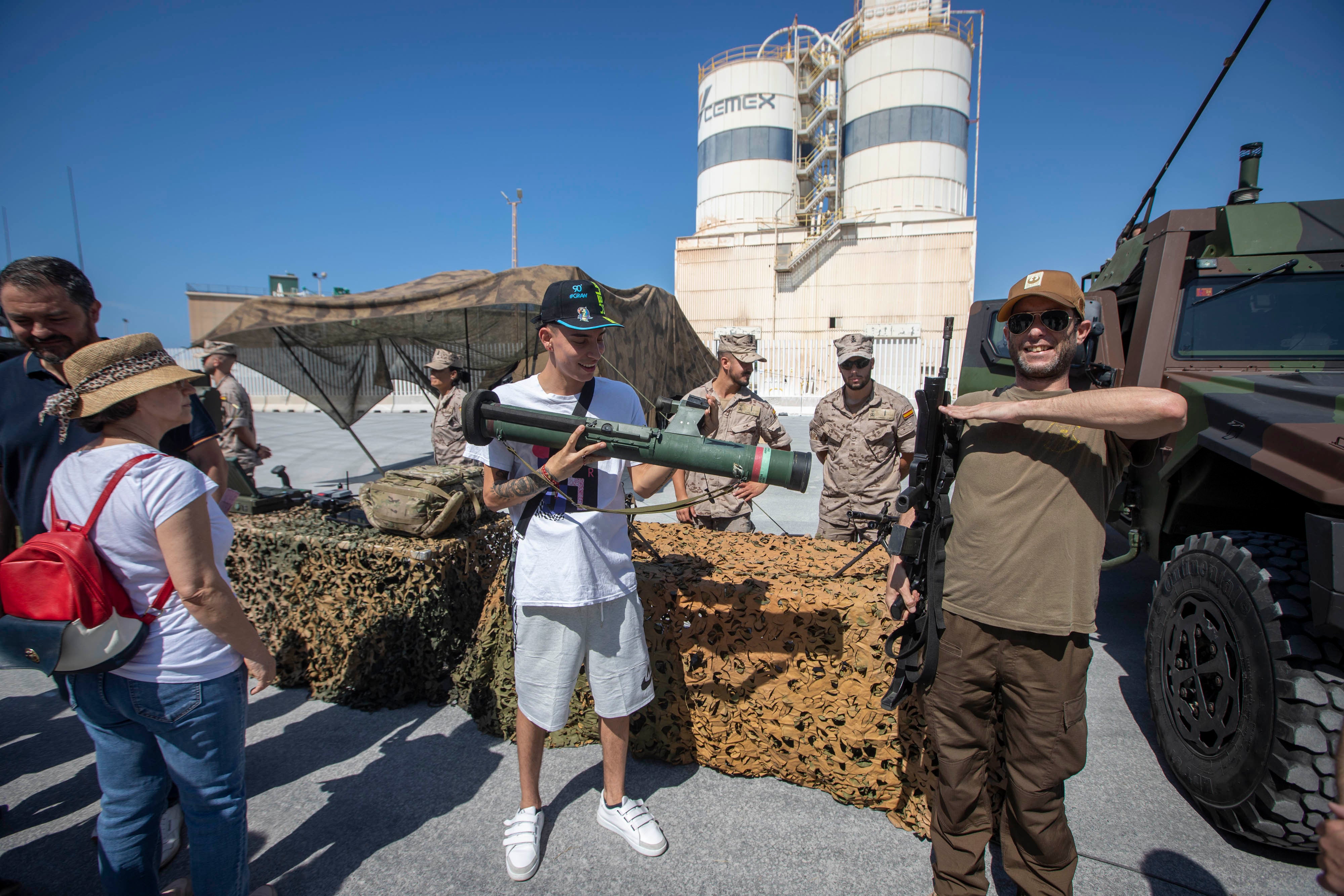 Las imágenes de los buques de la Armada en el Puerto de Motril