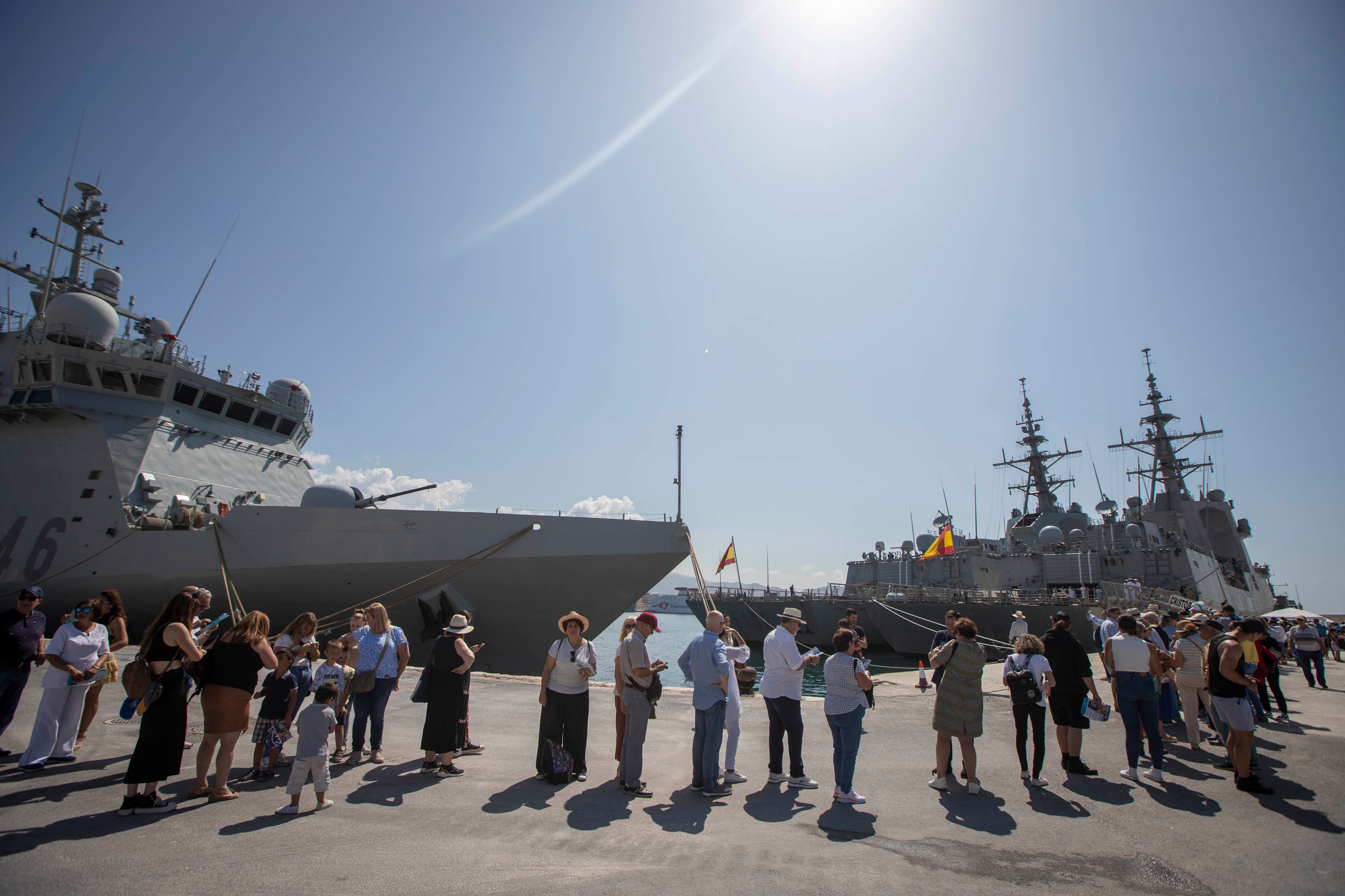 Las imágenes de los buques de la Armada en el Puerto de Motril