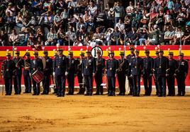 Banda de Música de la Guardia Real en la exhibición del miércoles en la Plaza de Toros de Granada con motivo del Día de las Fuerzas Armadas 2023.