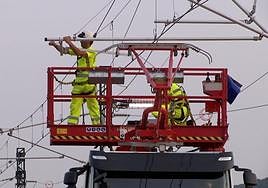 Adif destina 59 millones de euros a la electrificación del AVE Murcia-Almería