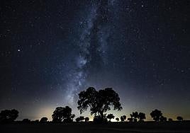 La calidad del cielo nocturno del Geoparque facilita la observación de estrellas.