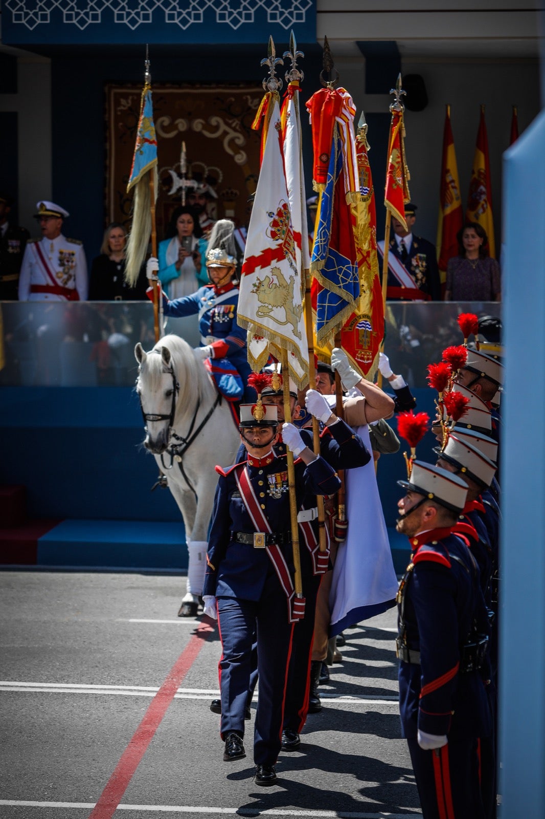 Las imágenes del desfile de las Fuerzas Armadas desde dentro y a vista de pájaro