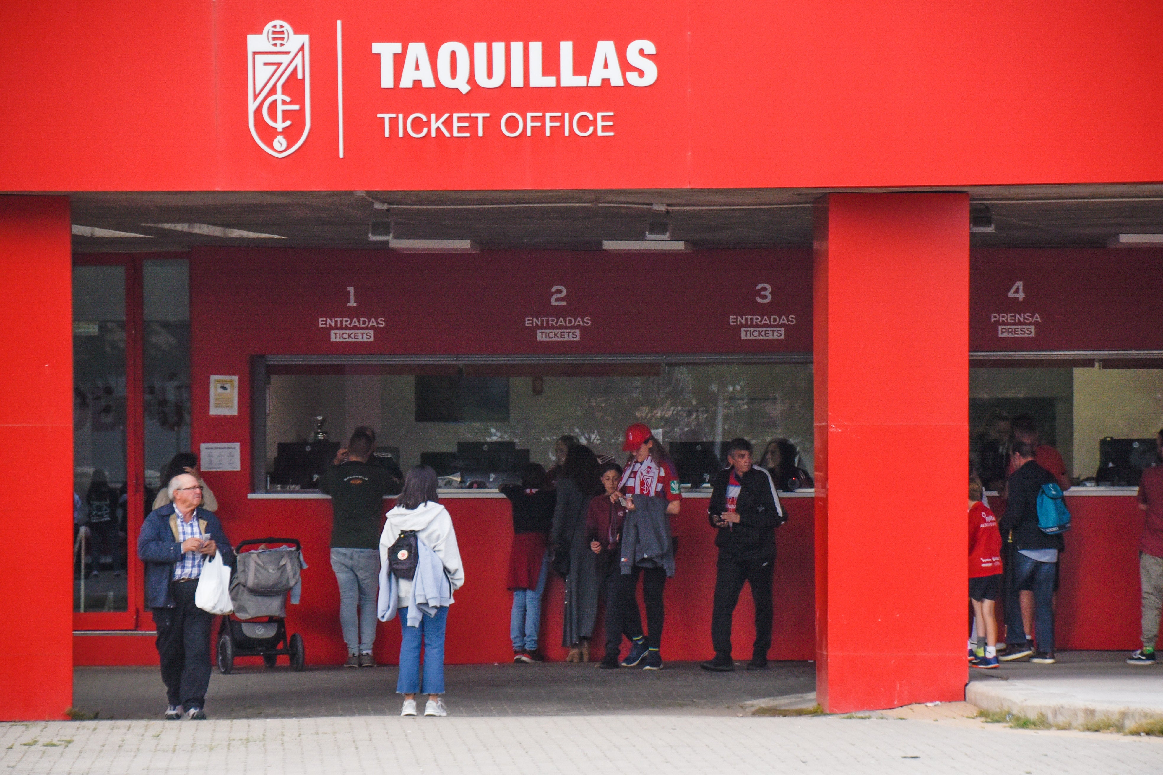 Encuéntrate en el partido del equipo femenino del Granada