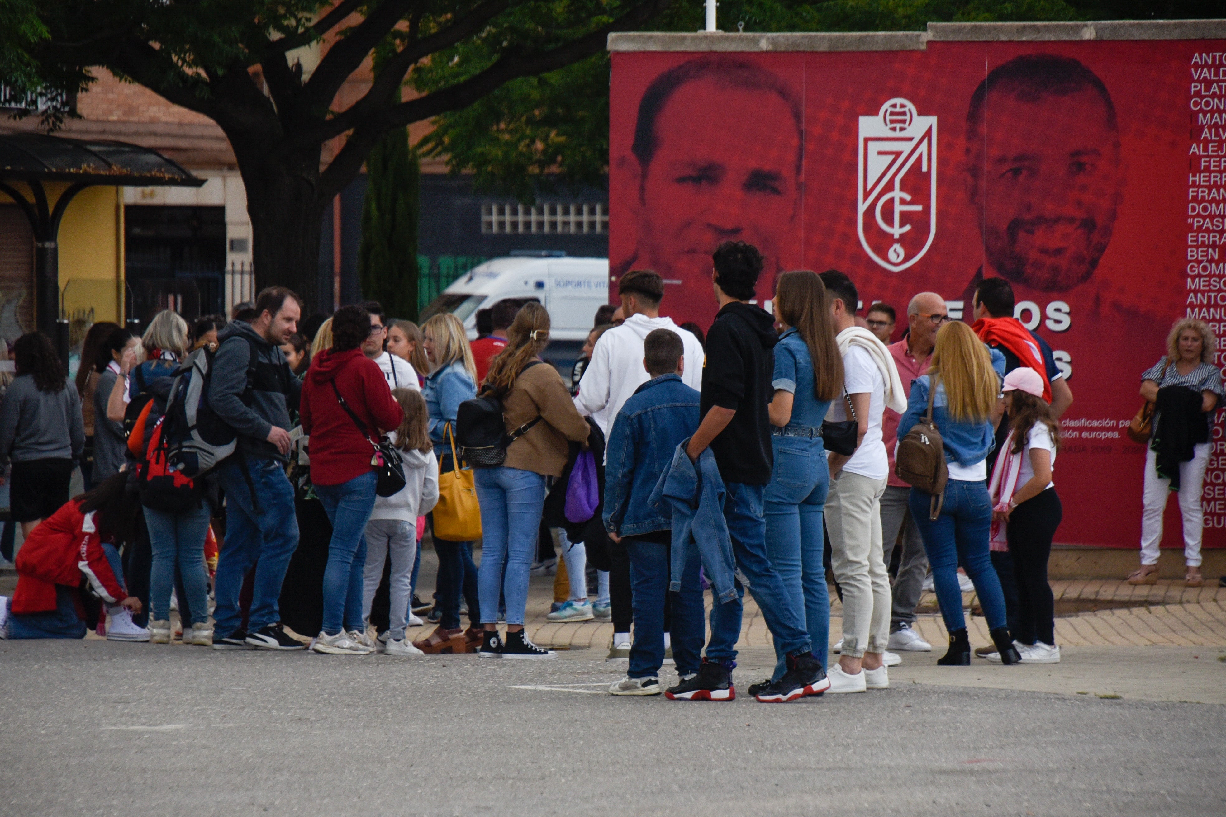 Encuéntrate en el partido del equipo femenino del Granada