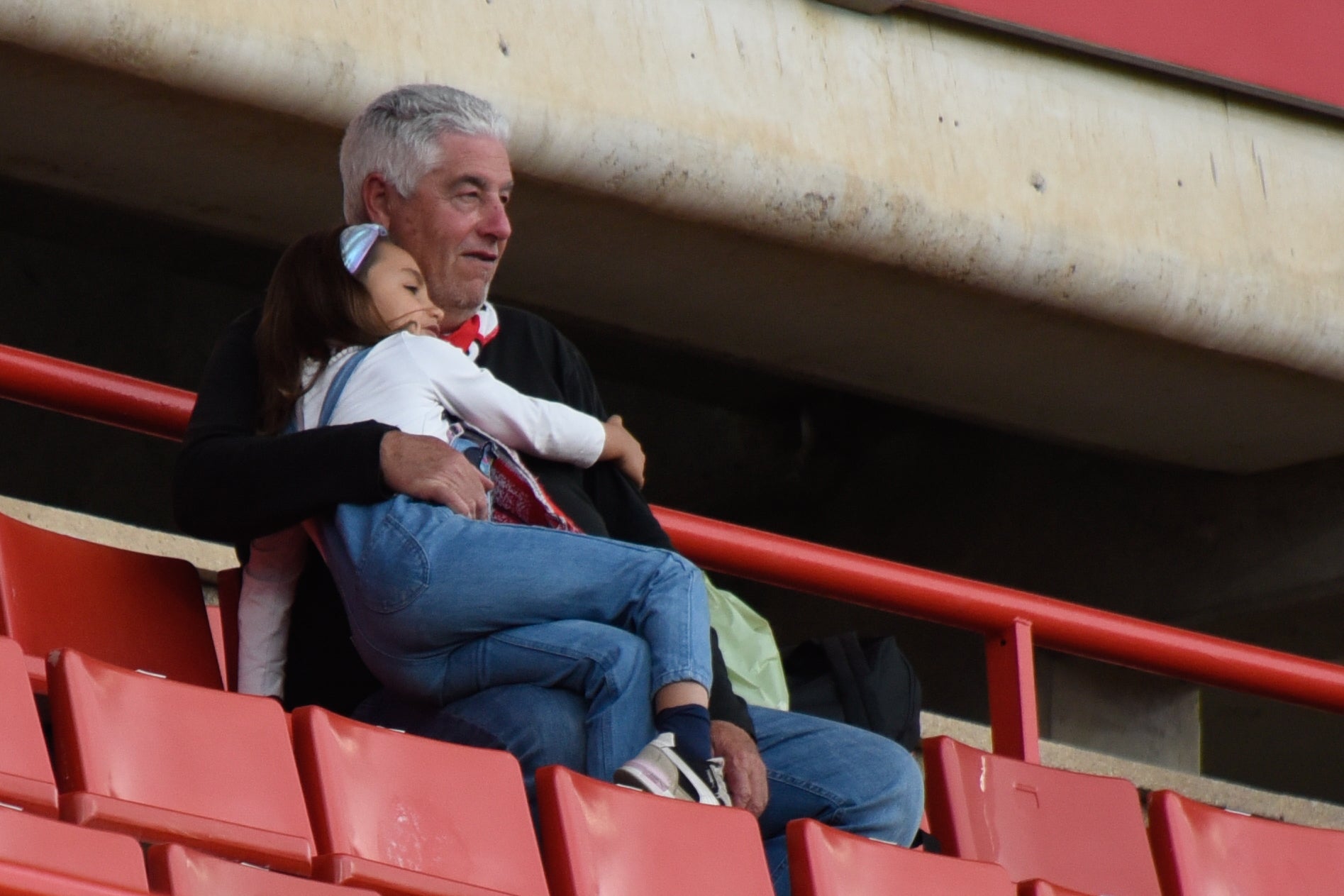 Encuéntrate en el partido del equipo femenino del Granada