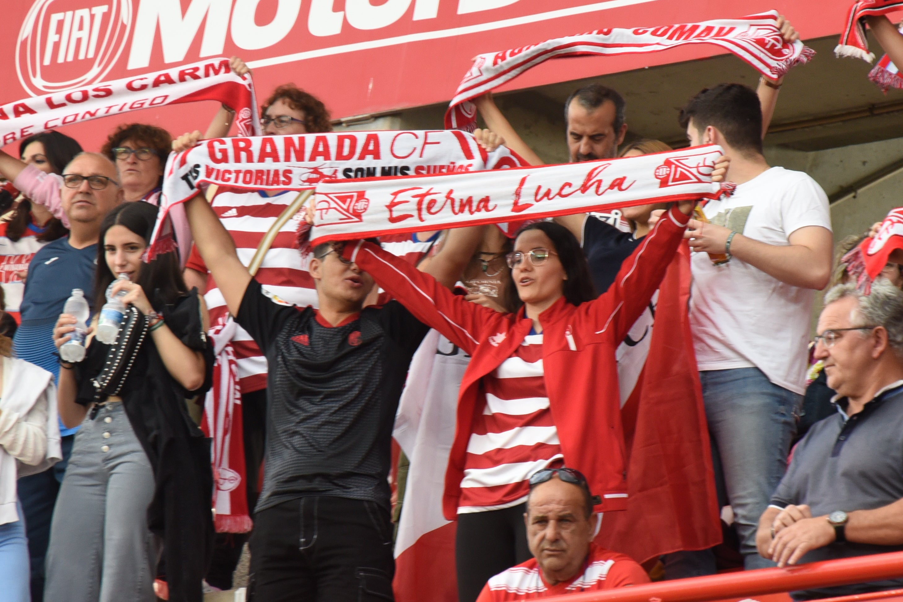 Encuéntrate en el partido del equipo femenino del Granada