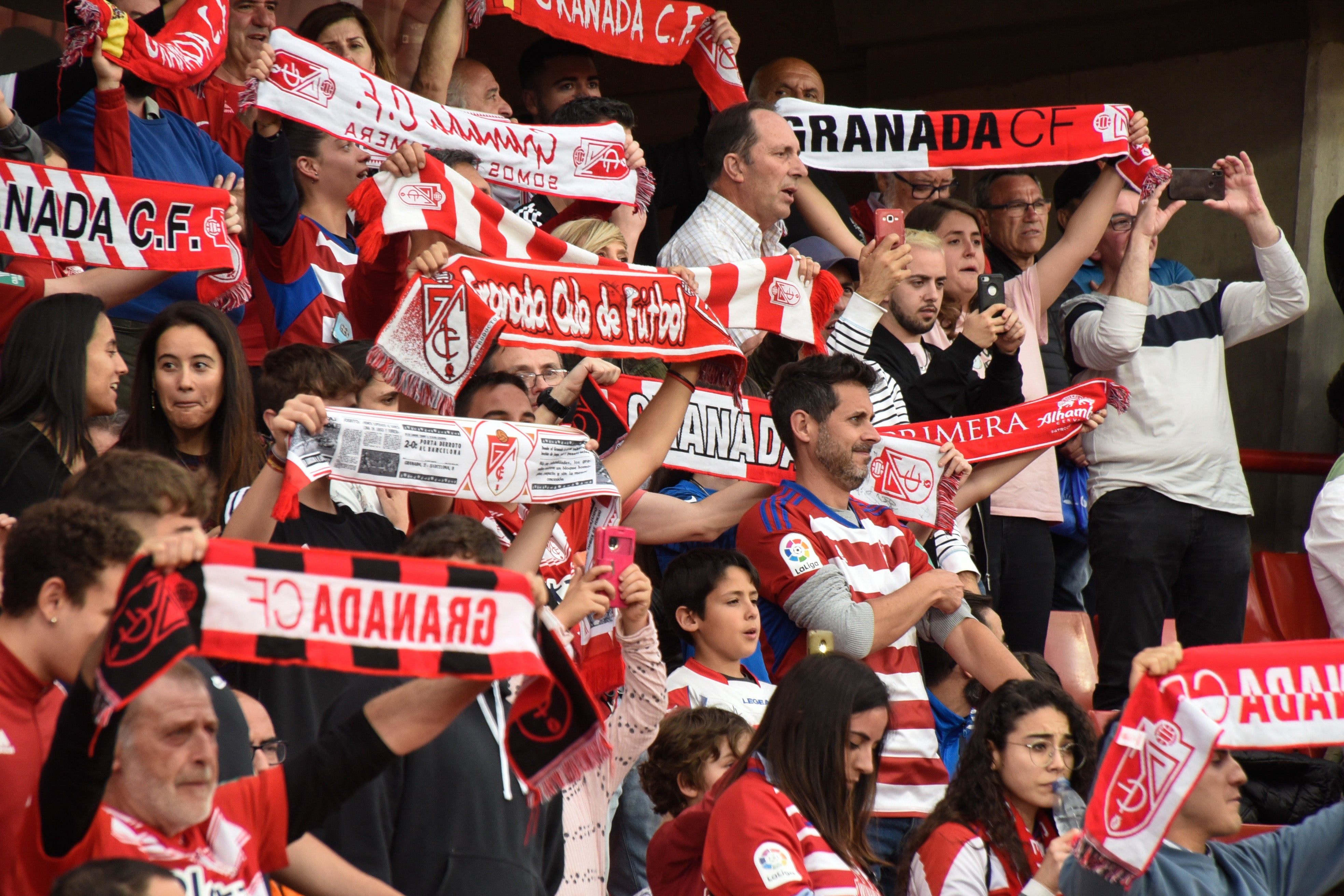 Encuéntrate en el partido del equipo femenino del Granada