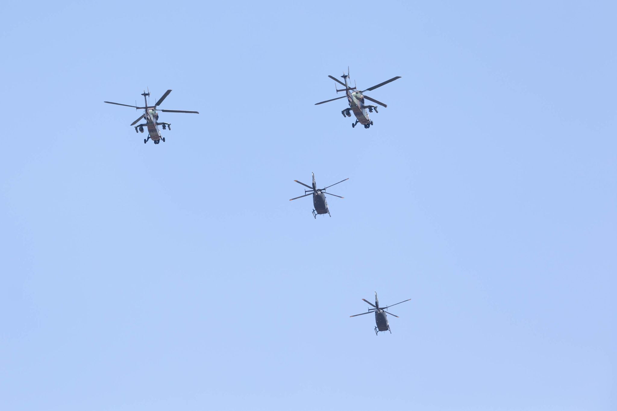 Las imágenes del desfile de las Fuerzas Armadas desde dentro y a vista de pájaro