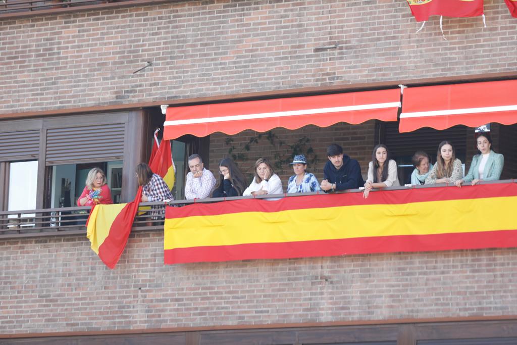 Las imágenes de los granadinos disfrutando del desfile de las Fuerzas Armadas