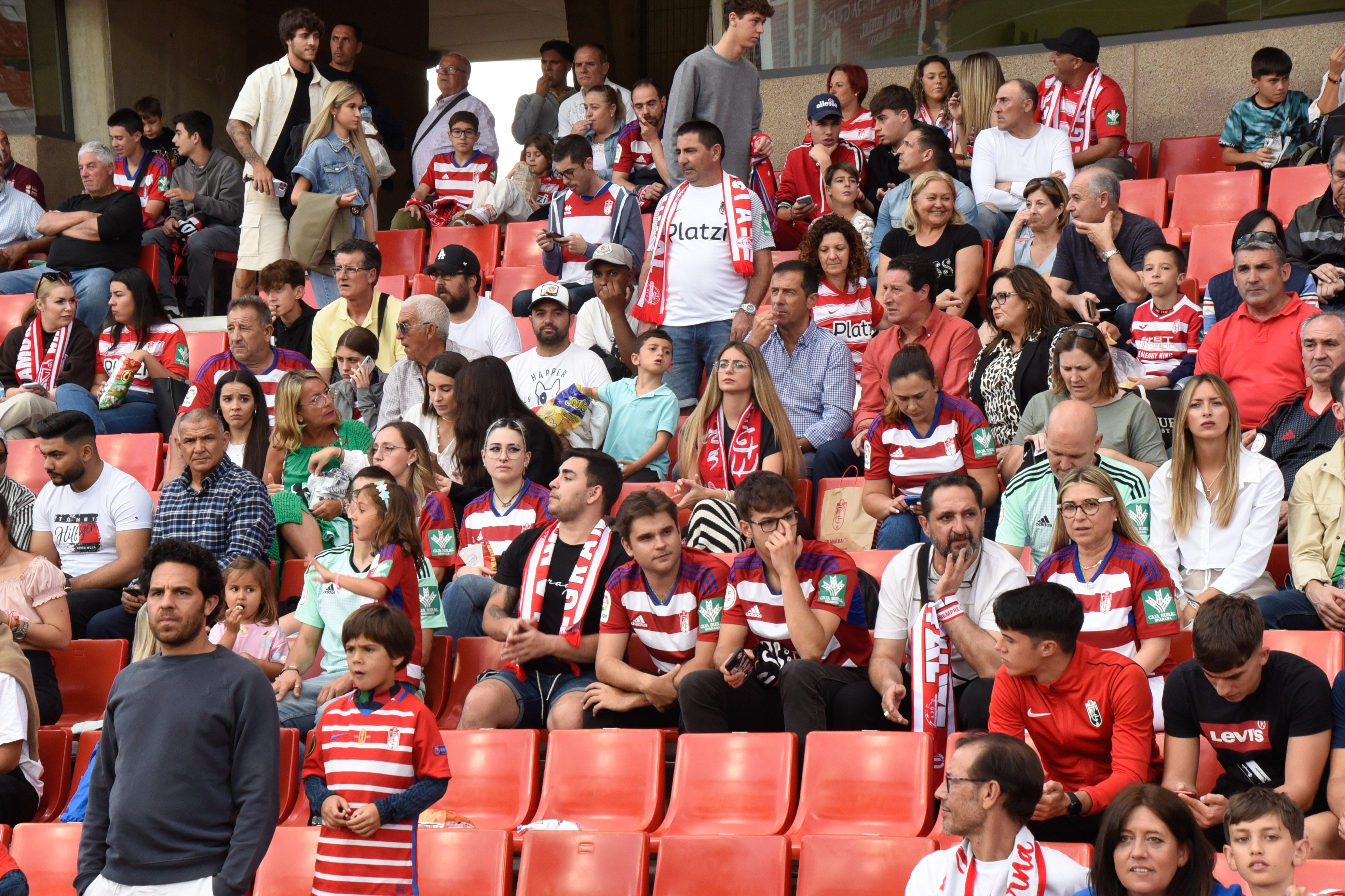 Encuéntrate en Los Cármenes en el Recreativo-Avilés