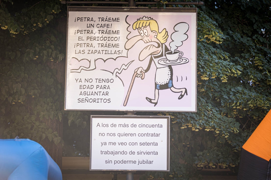 Las carocas ganadoras que recorren la Plaza de Bibrambla