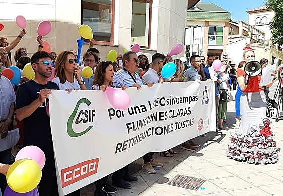 Concentración a las puertas del juzgado de lo Penal, en Jaén.