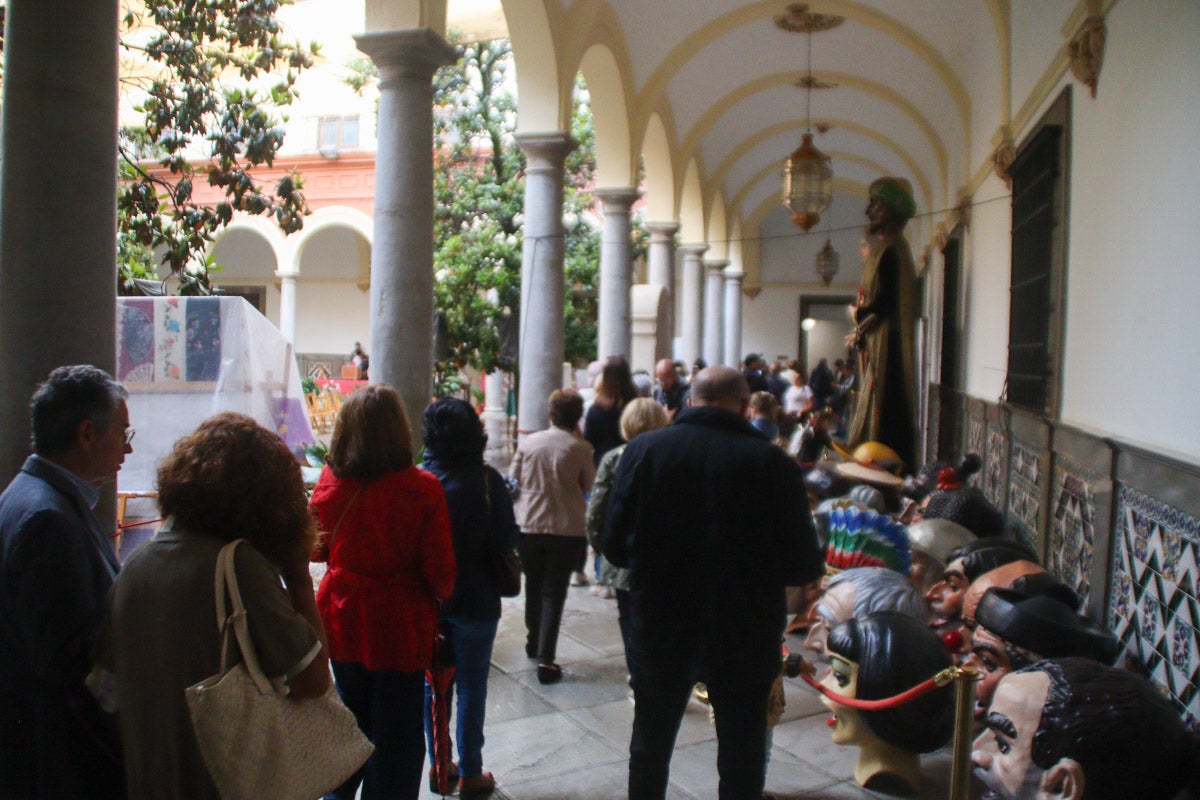 Las imágenes de los granadinos visitando a la Tarasca