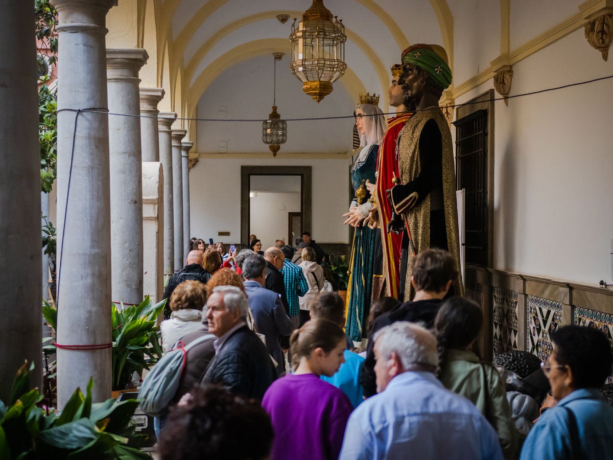 Las imágenes de los granadinos visitando a la Tarasca