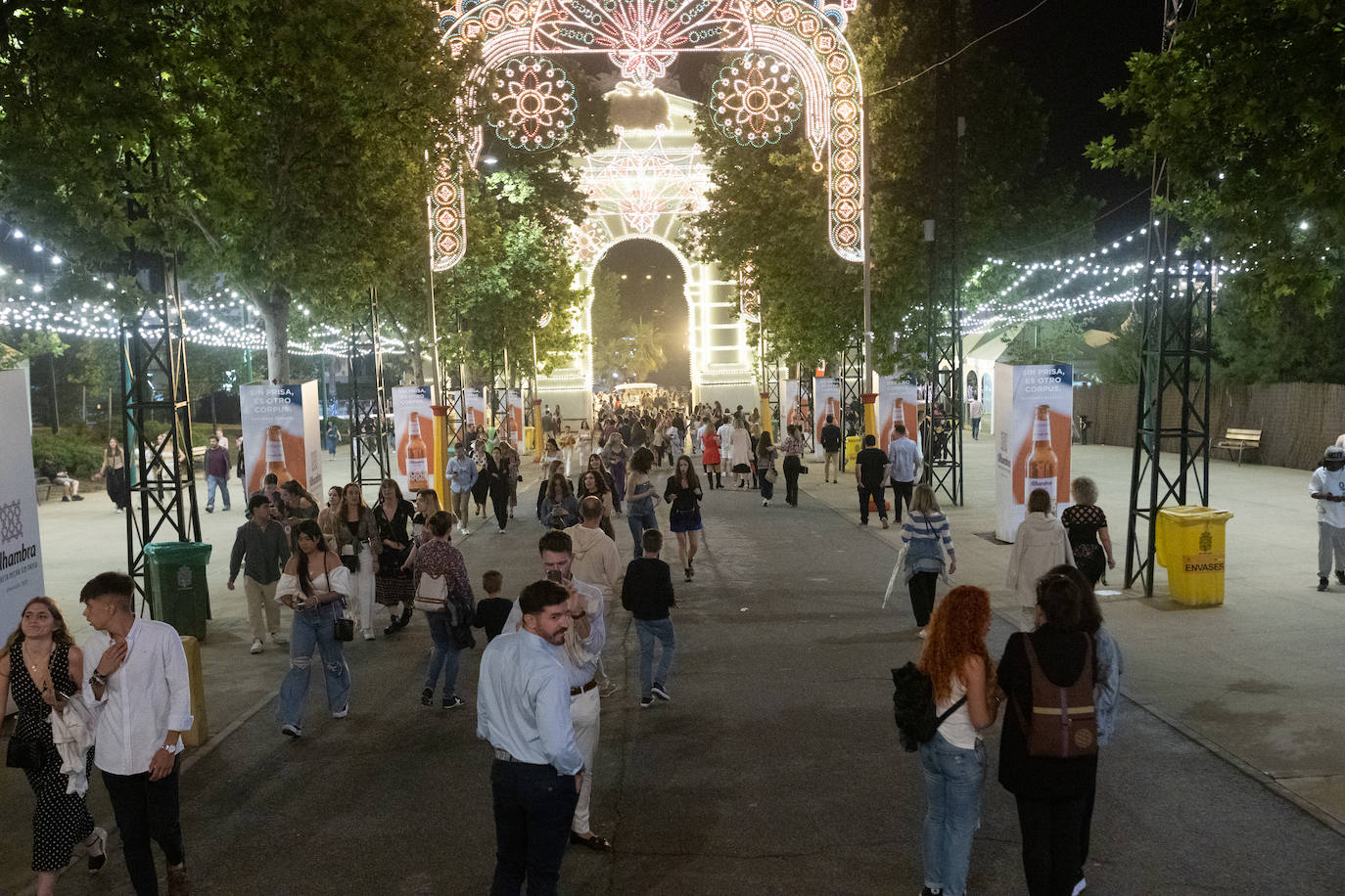 La noche en el Ferial, en imágenes