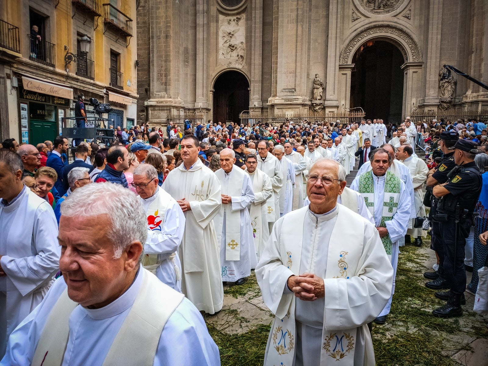 Las imágenes de la procesión del Corpus y la Tarasca por las calles de Granada