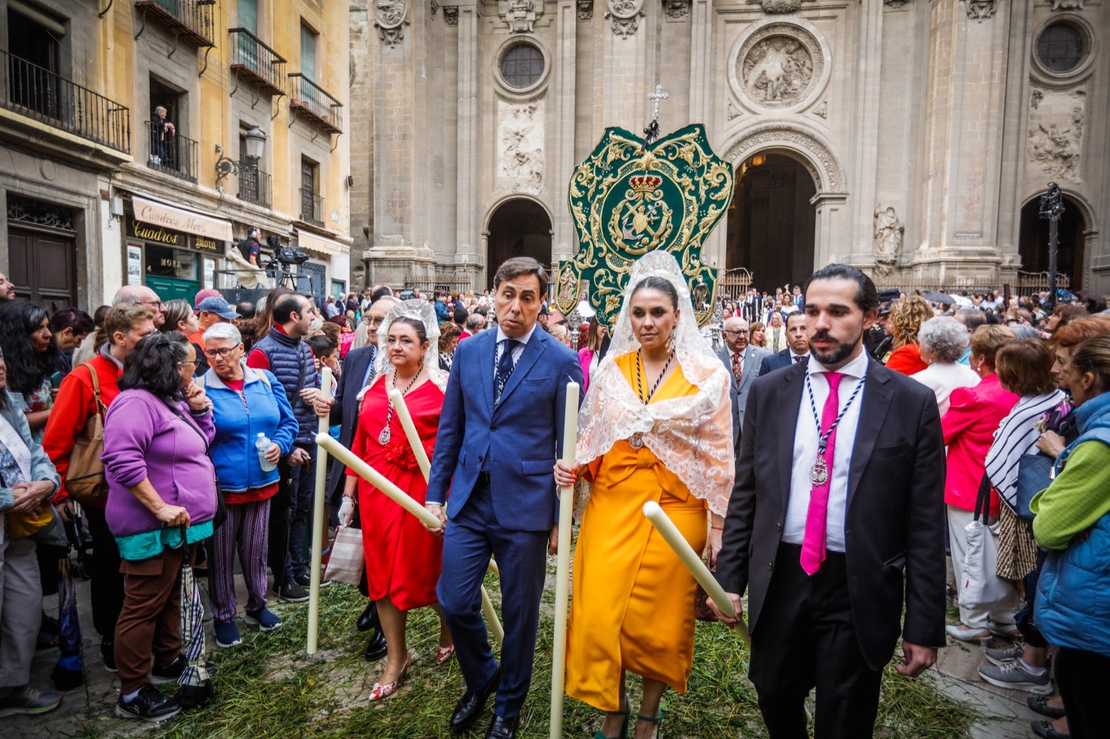 Las imágenes de la procesión del Corpus y la Tarasca por las calles de Granada