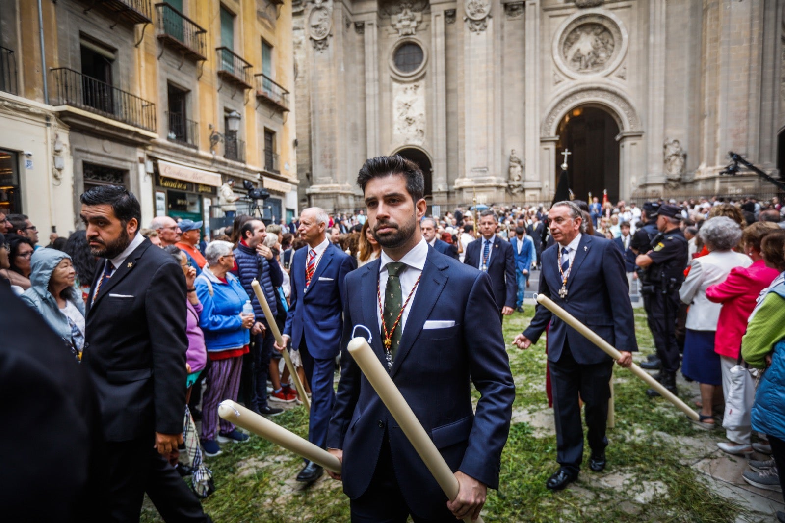 Las imágenes de la procesión del Corpus y la Tarasca por las calles de Granada