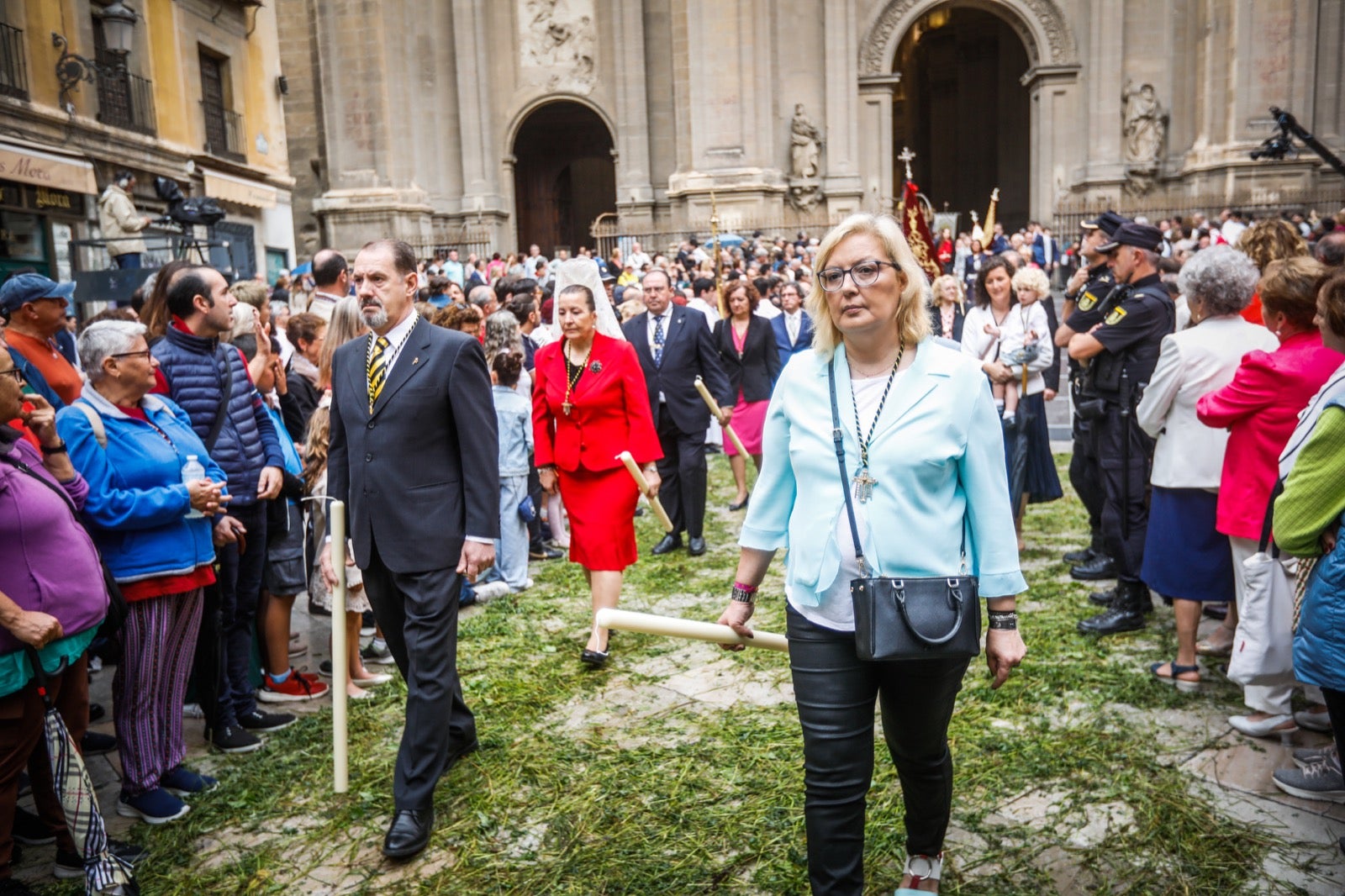 Las imágenes de la procesión del Corpus y la Tarasca por las calles de Granada