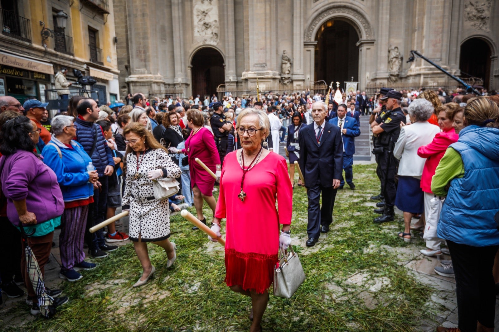 Las imágenes de la procesión del Corpus y la Tarasca por las calles de Granada