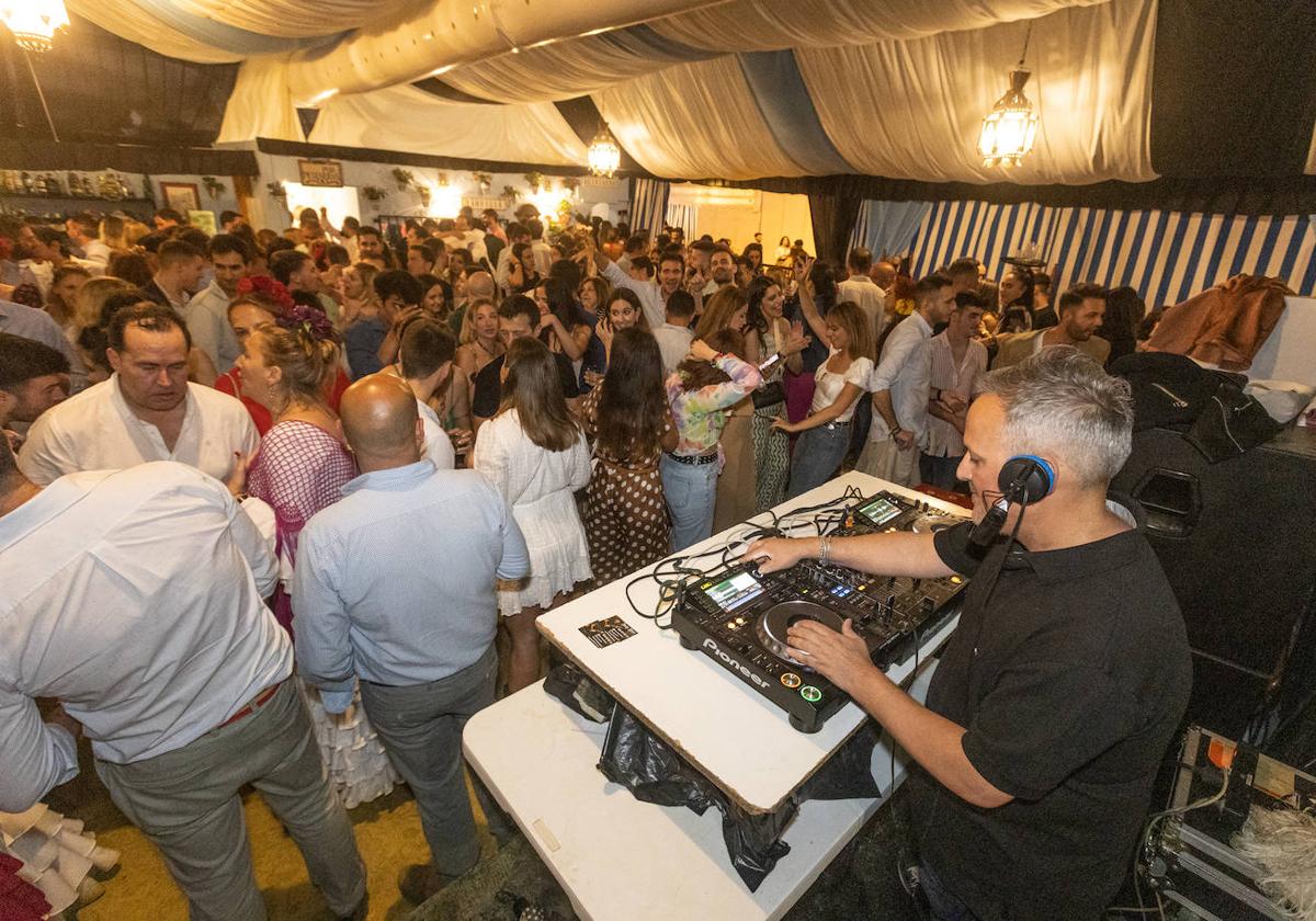 Ambiente nocturno en el Ferial de Almanjáyar