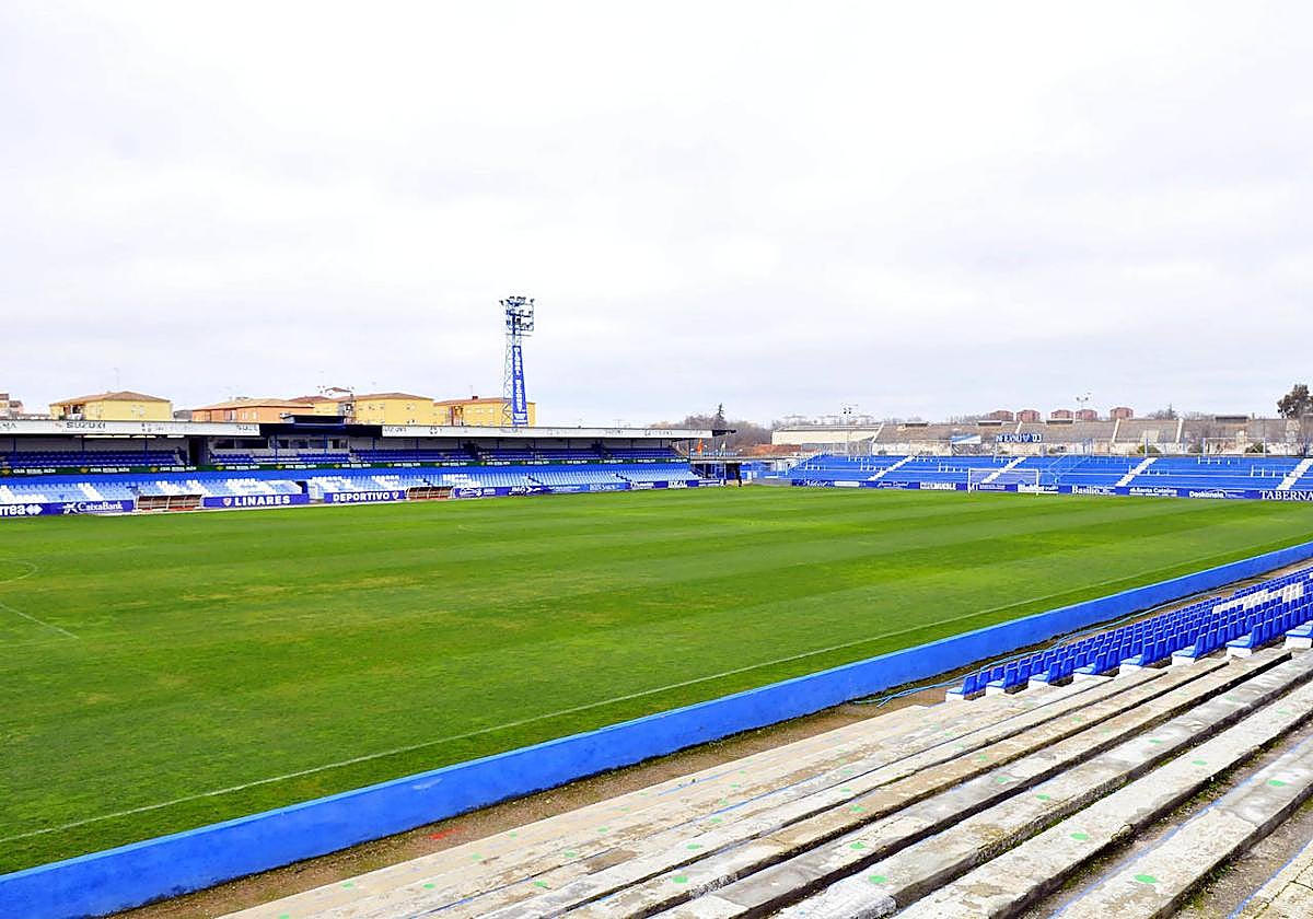 Estadio Municipal de Linarejos.