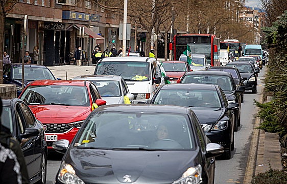 Alerta la OCU de posibilidad de incendios en coches de Citroën, Peugeot y DS.