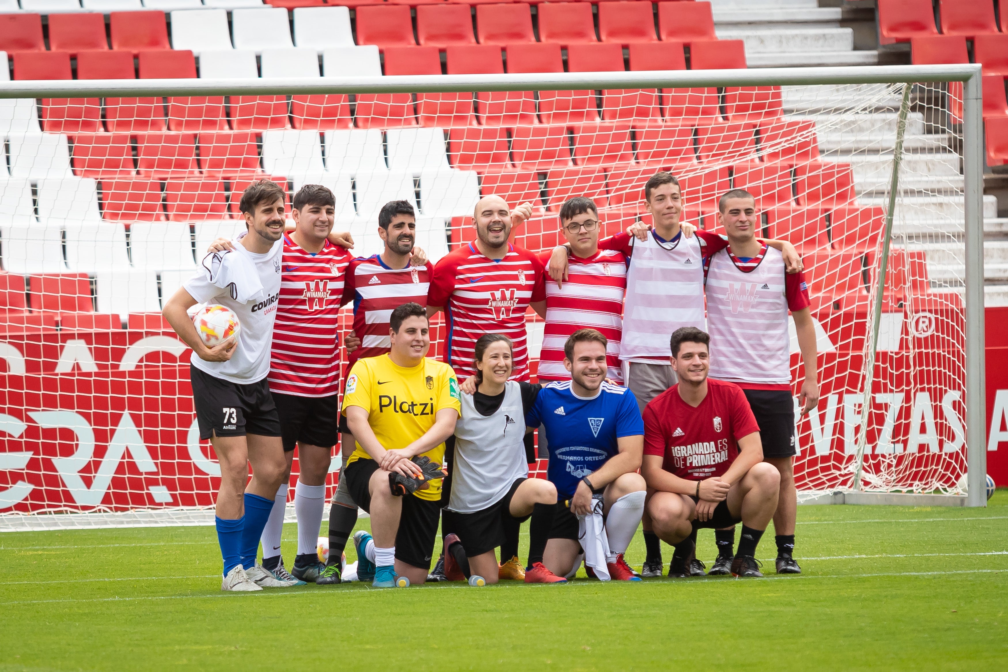 El partido de las &#039;estrellas&#039;, a pie de césped