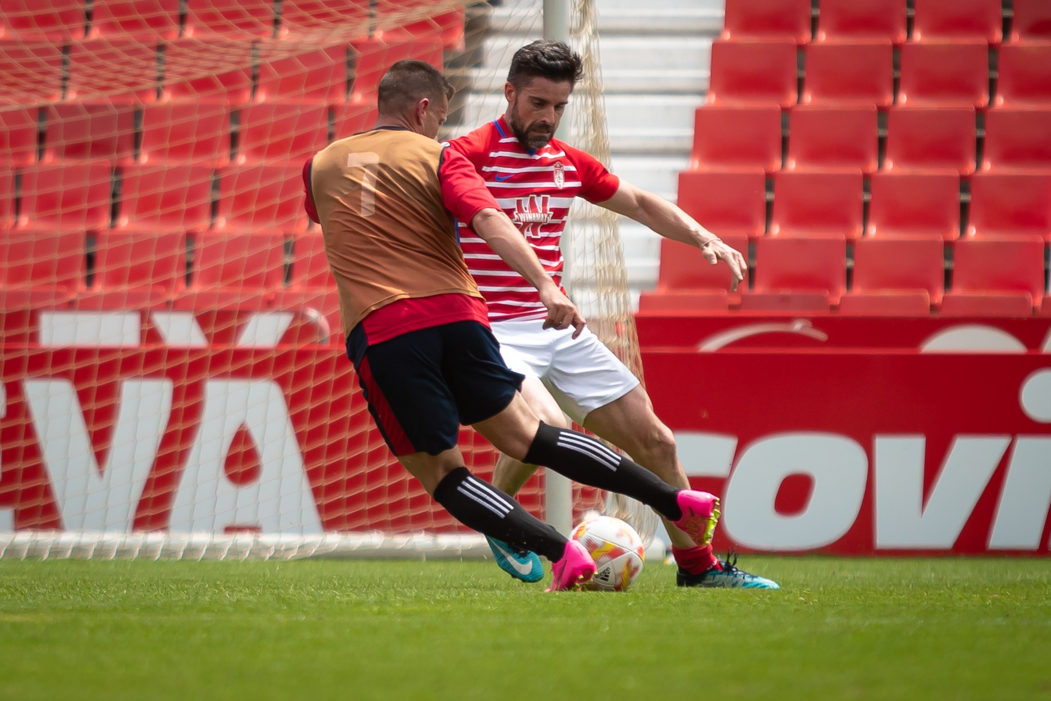 El partido de las &#039;estrellas&#039;, a pie de césped