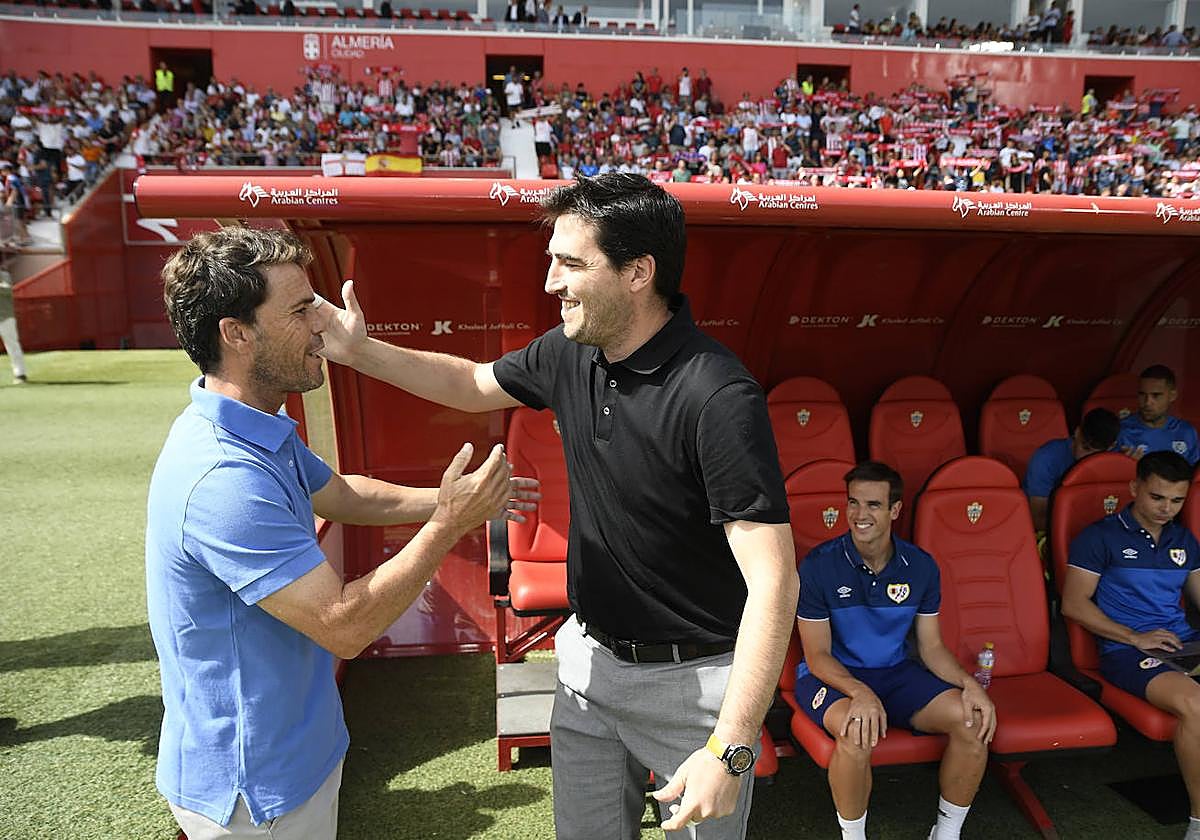 Rubi saluda a Iraola, que está entre los futuribles.