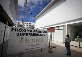 Abre el primer gran supermercado de Playa Granada