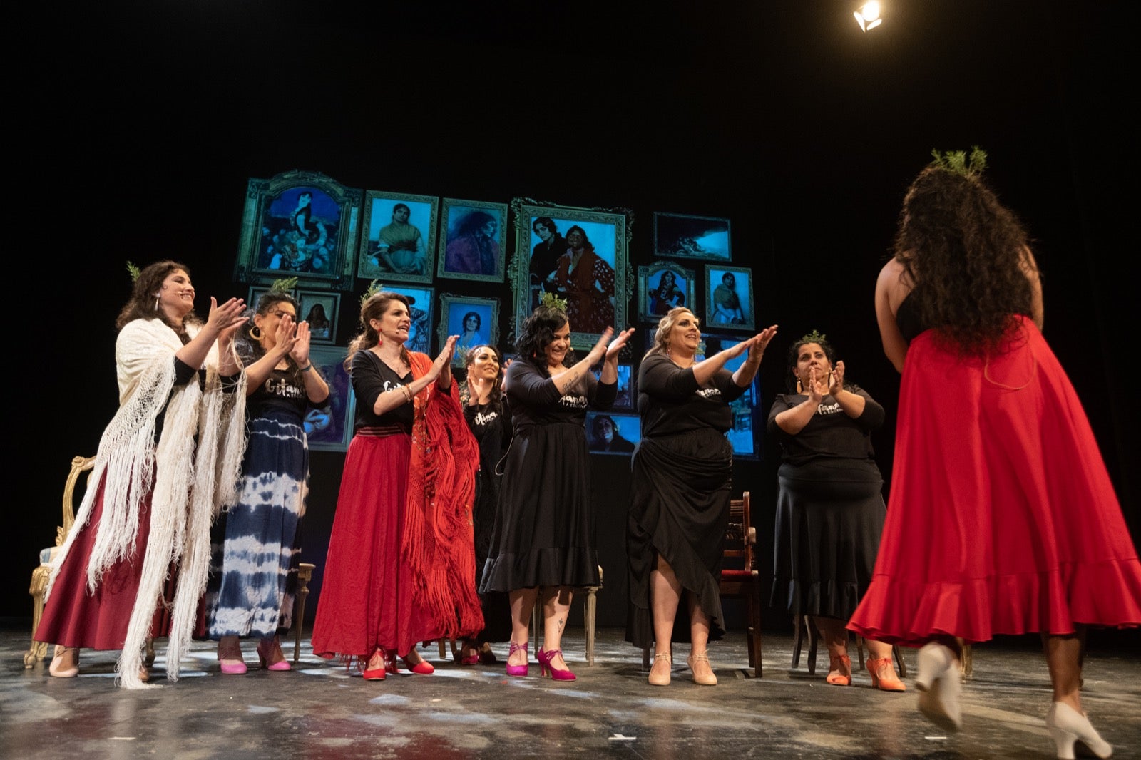 La compañía Gitanas a escena, en imágenes