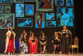 Las actrices de Gitanas a escena, durante un ensayo.