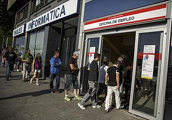La ayuda del SEPE de 5.280 euros: cómo solicitarla y requisitos.