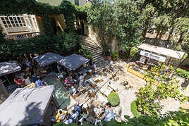 El Jardín de Gomérez, convertido en el Jardín Alhambra, este viernes durante el concierto de Nievla.