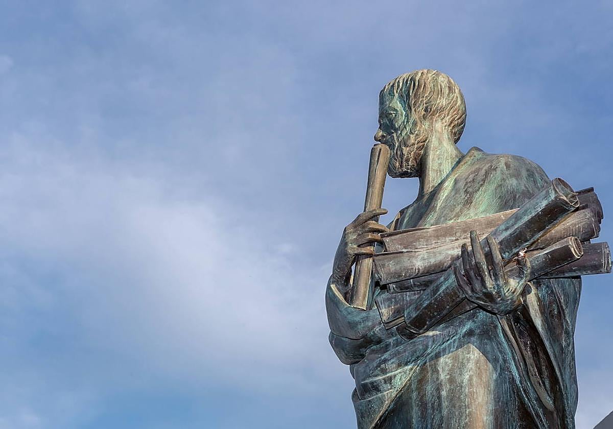 Escultura de Aristóteles.