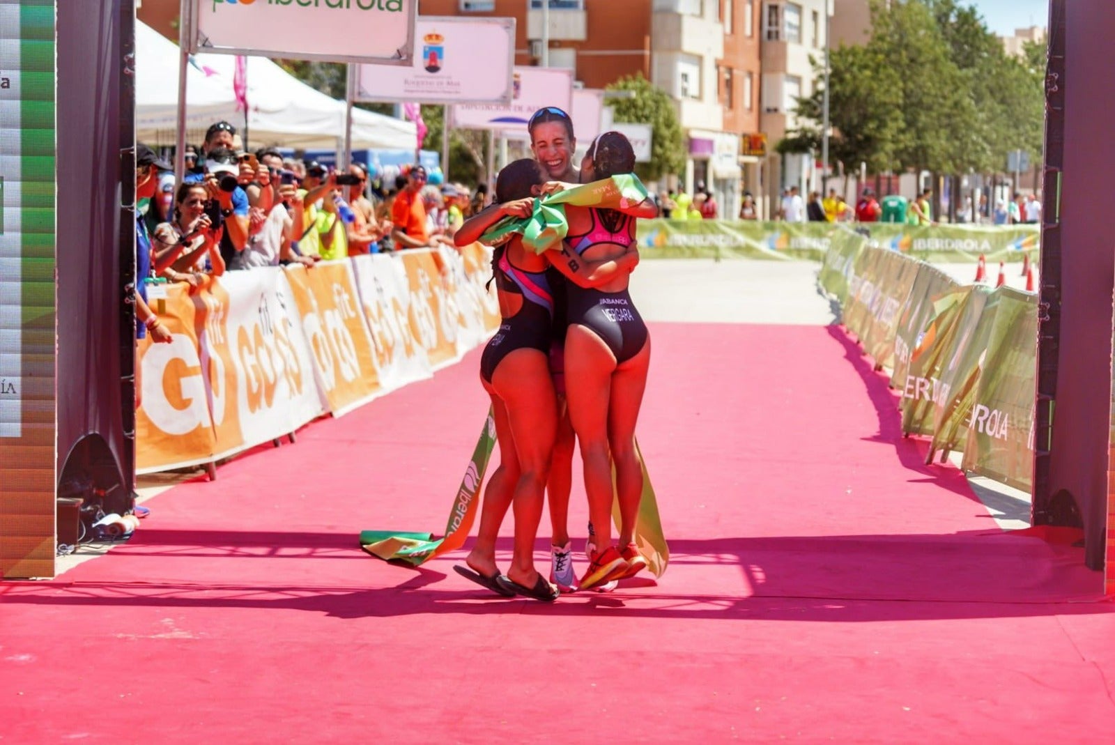 El Cidade de Lugo Fluvial se impuso con contundencia en la categoría Elite femenina, en la que actualmente es segundo en la clasificación liguera