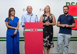 Inés Plaza, Antonio Martínez, Teresa Piqueras y Juan Francisco Garrido, ante los medios.