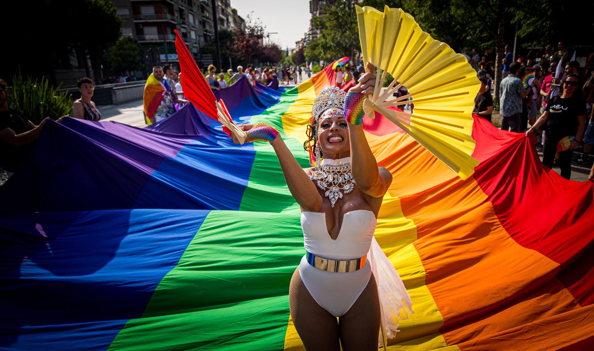 La manifestación del orgullo LGTBI de Granada, en imágenes