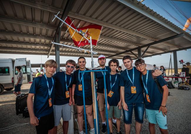 El equipo español, del IES Francisca de Pedraza.