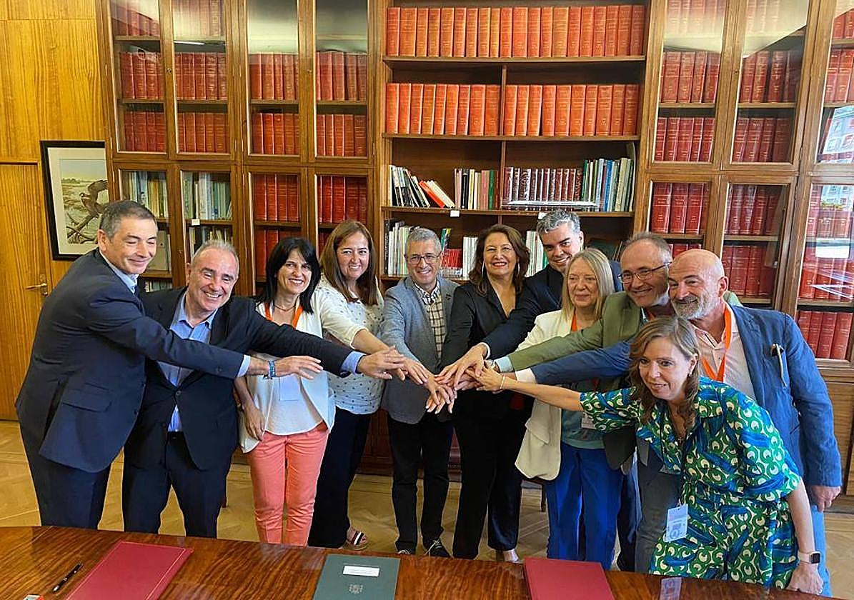 Una firma «histórica» y definitiva para iniciar las tuberías de Béznar-Rules